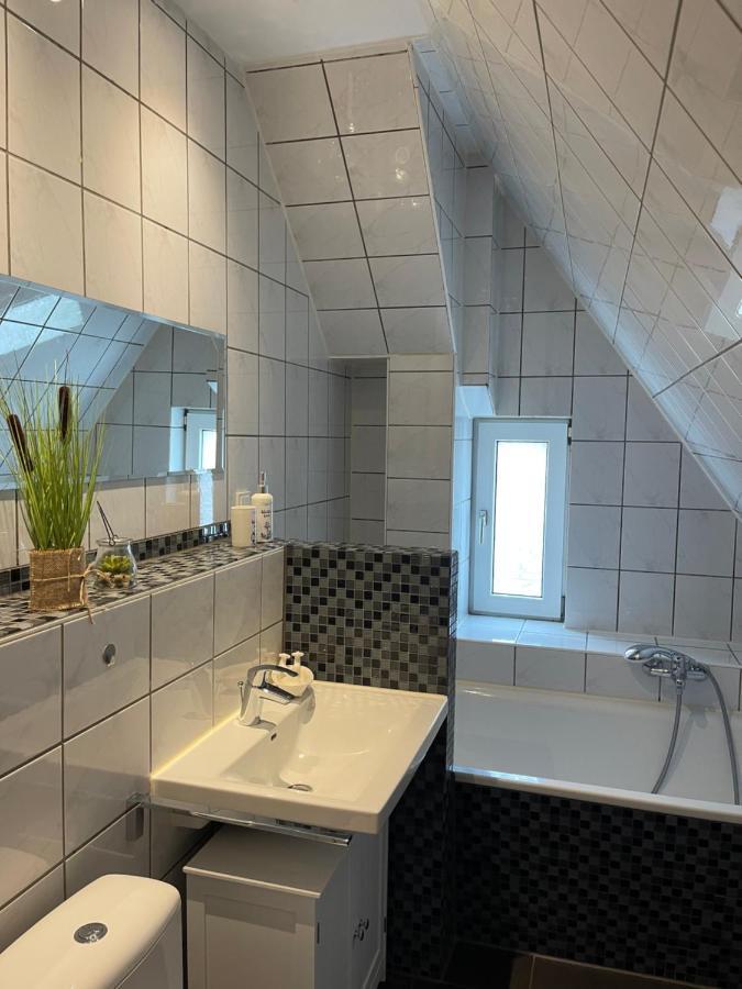 Luxury Apartment Amina Siedlung Schonwalde Luaran gambar
