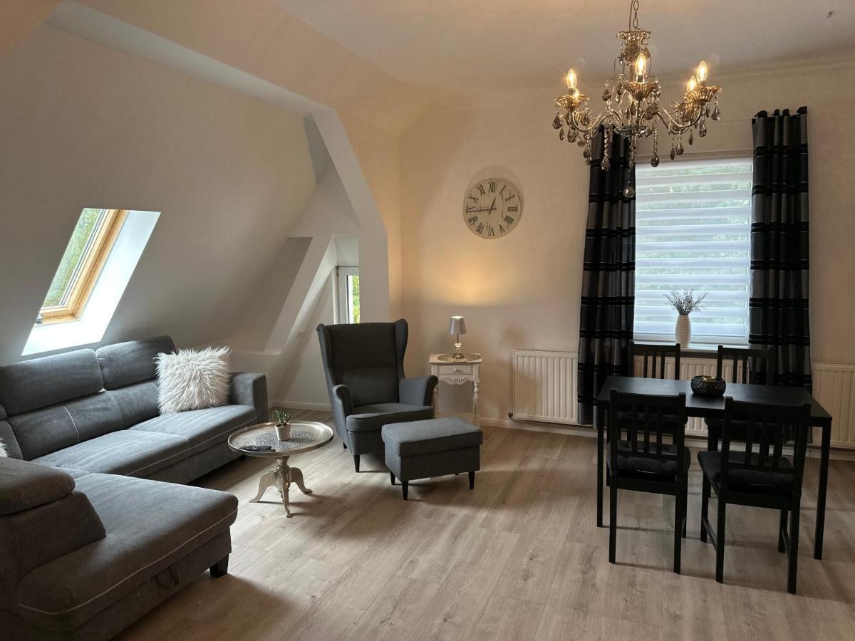 Luxury Apartment Amina Siedlung Schonwalde Luaran gambar