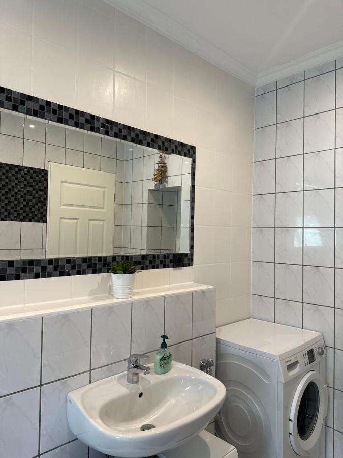 Luxury Apartment Amina Siedlung Schonwalde Luaran gambar